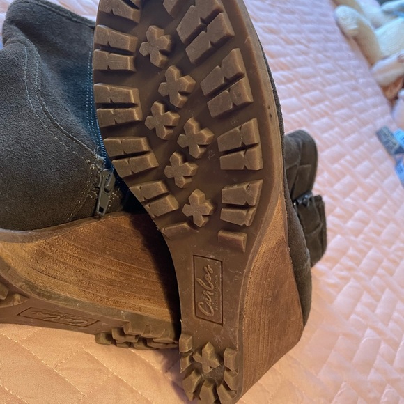 Carlos Santana Booties Dark Olive Green Wedge Heel Size 7.5 NWOT - Picture 9 of 10